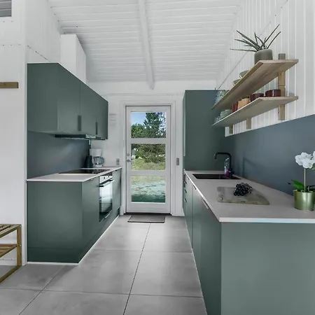 Holiday home Stunning In With Kitchen *